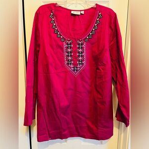 D&CO BNWOT Vibrant Fuchsia Embroidered Women's Blouse